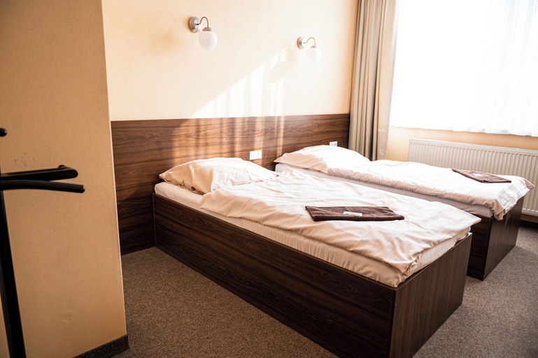 Bedroom 3, CITY Hotel B&B, Banská Bystrica