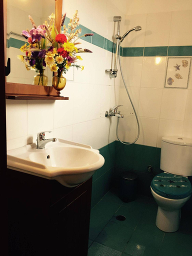 Bathroom 4, Nektarios Fanos Studios, South Aegean