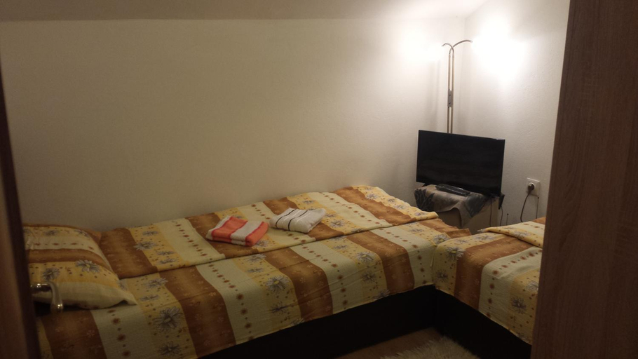 Bedroom 2, Prenociste na Drini Foca, Foča