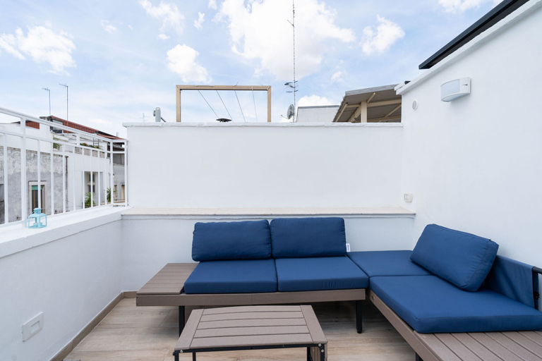 Others 5, Helios Grotte con Terrazza, Bari