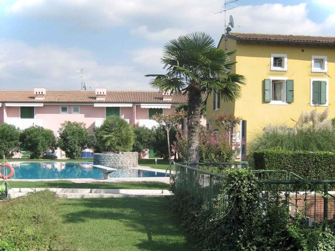 Apartment in Lazise/Gardasee 21982, Verona