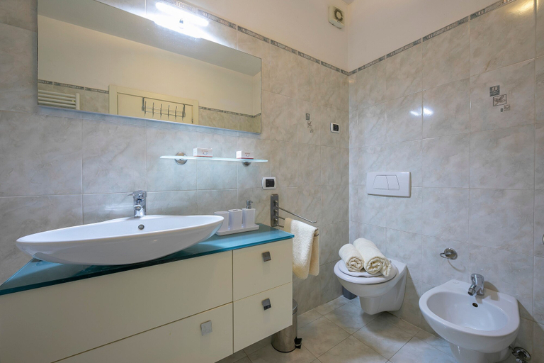Room 3, Suite 22 in Riva del Garda, Trento