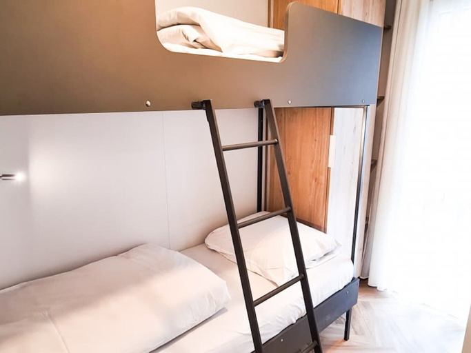 Bedroom 3, Nice Chalet With Dishwasher 16 km From Maastricht, Limburg