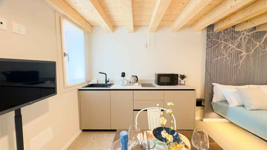 Others 5, Graceful Apartments Purgatory by Ca-sa Check, Venezia