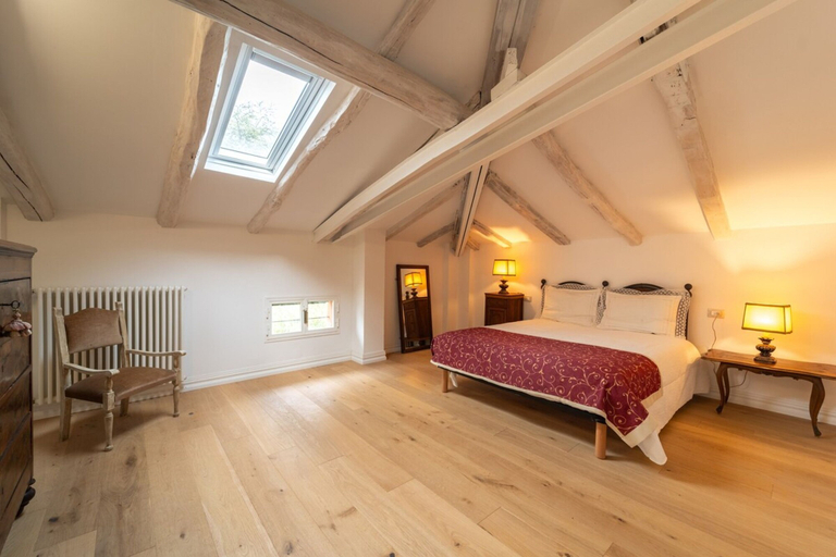 Bedroom 5, Attic Persichetto with stunning view of Bologna, Bologna