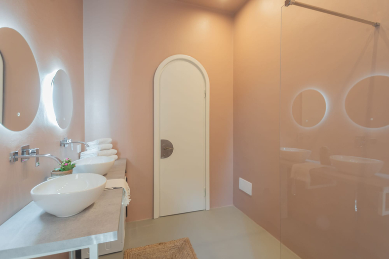 Room 3, Como Liberty Suites - Garbo, Como