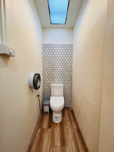 Bathroom 4