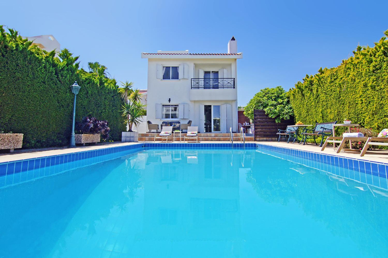 Others 4, Villa Aleta