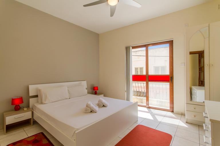 Room 2, Well Located Cozy House Courtyard Kalka