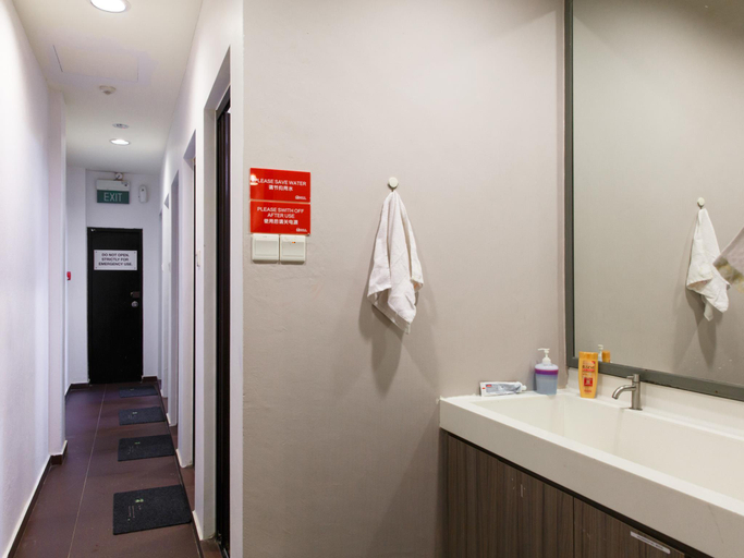 Bathroom, S Inn Clarke Quay, Singapore