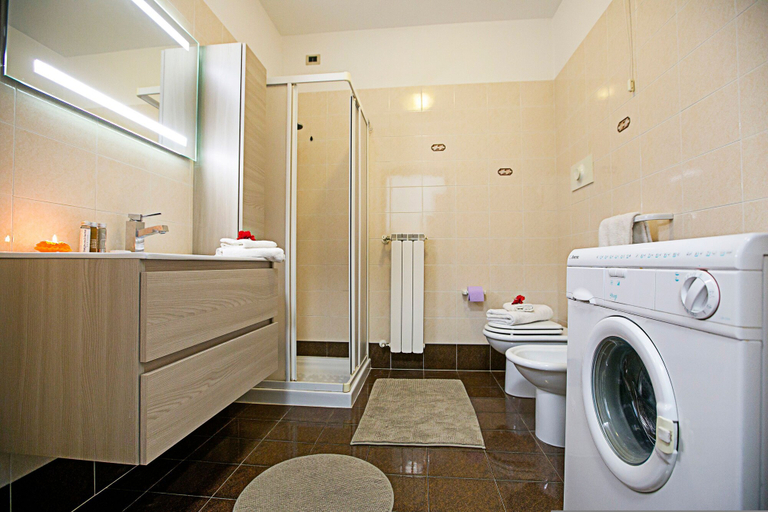 Room 5, Borgo Degli Ulivi in Toscolano Maderno, Brescia