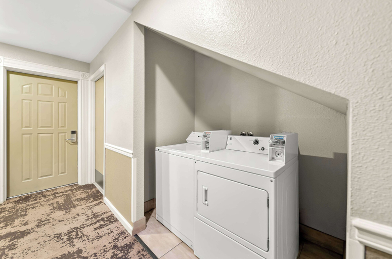 Others 5, Best Western Executive Inn, Merced