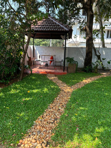 Others 5, Lannister Inn, Ernakulam