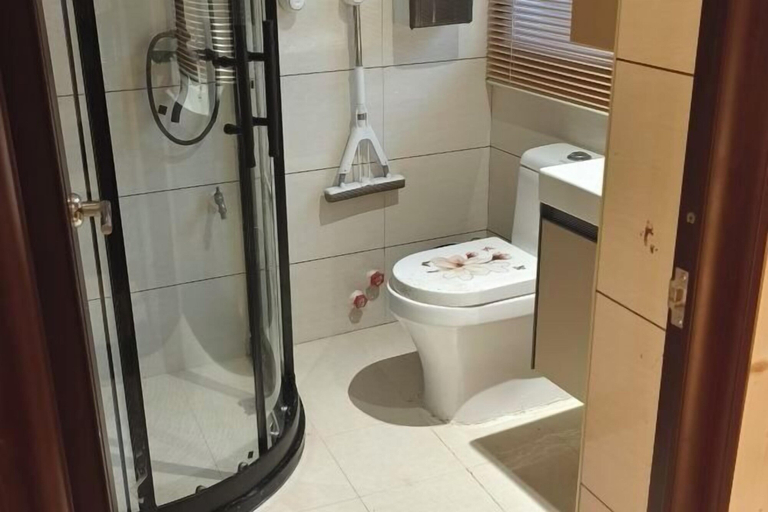 Bathroom, Jishou Delu Aya Inn, Xiangxi Tujia and Miao