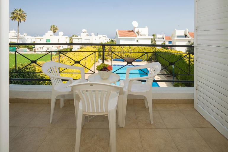 Others 5, Villa Aleta