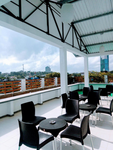 Restaurant, Queens Park Apartment, Sri Jayawardanapura Kotte