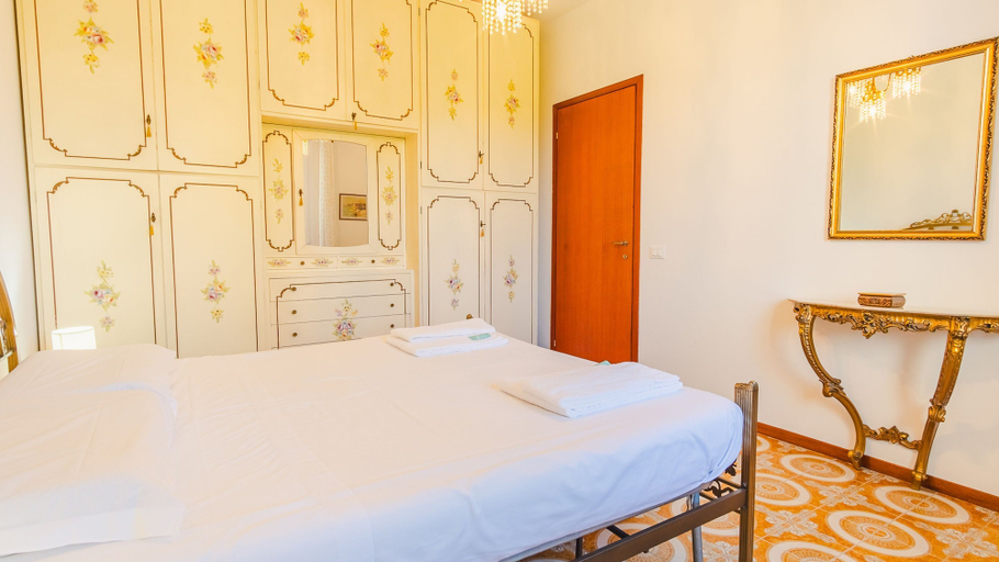 Room 4, Tra Cielo e Terra - Italian Homing, Brescia