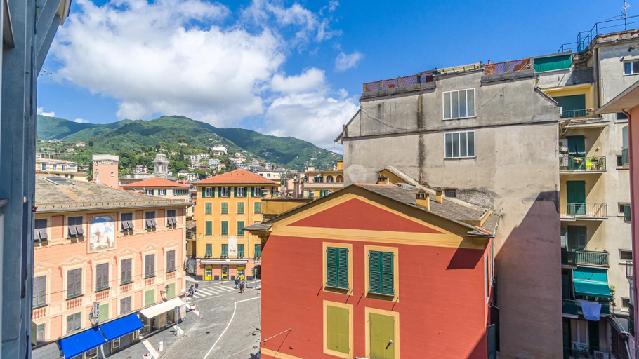 Room 5, Matteotti 26 in Rapallo, Genova