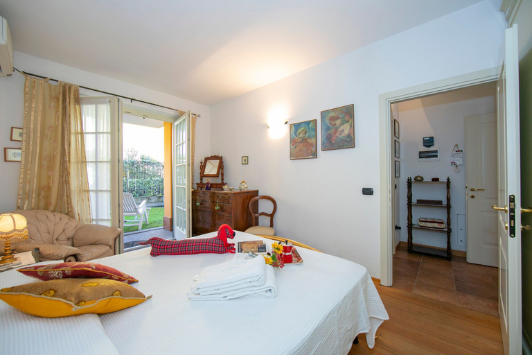 Room 5, Casa Emma With Pool in Sirmione, Brescia