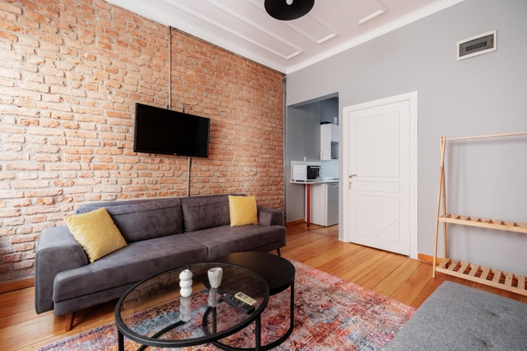 Room 3, Rustic Stone Flat 5 min to Taksim Square, Beyoğlu