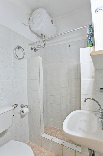 Room 5, Dina Beach Front Apartment, Ionian Islands
