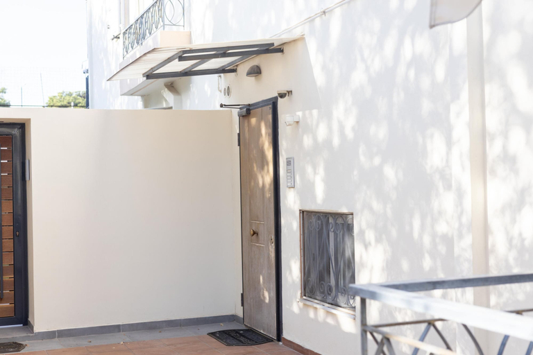 Others 5, Kotzia 25 in Alimos With 3 Bedrooms and 1 Bathrooms, Attica