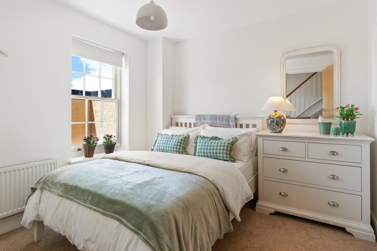 Bedroom 3, Nash House - Seafront With Parking Close to Town, Pembrokeshire