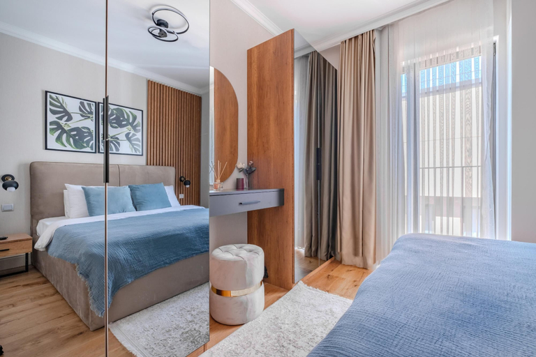 Room 4, Modern Residence 5 min to Taksim Sq Near Metro, Beyoğlu
