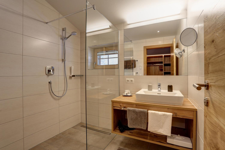 Bathroom 3, Kosslerhof, Landeck