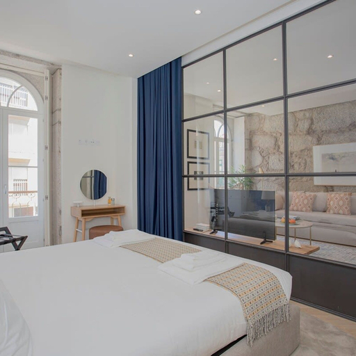 Room 2, Liiiving in Porto Luxury Beachfront Apartment IV, Porto