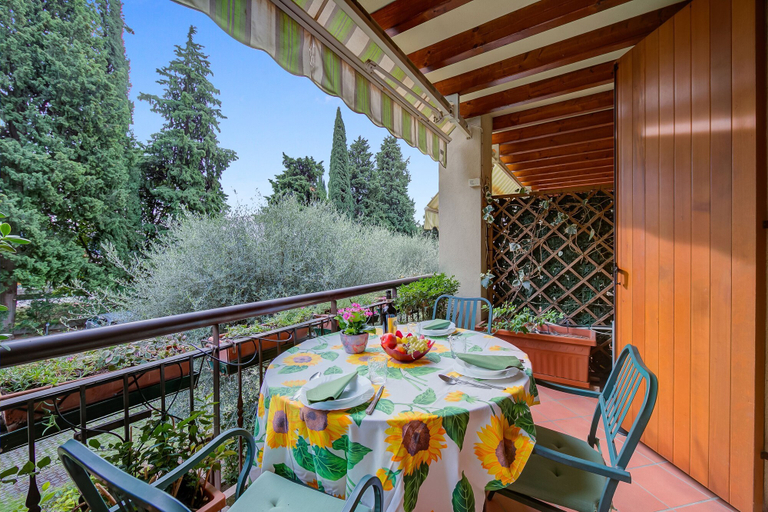 Room 5, Verde Giada With Pool, Brescia
