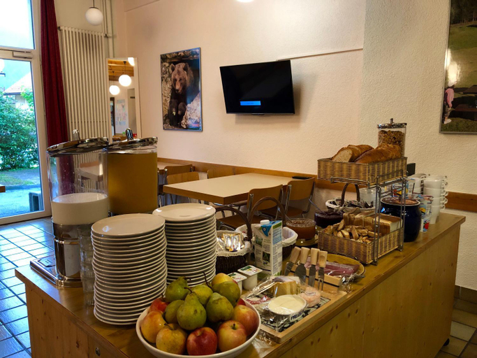 Food & Drinks 4, Auberge Pour Tous, Jura-North Vaudois