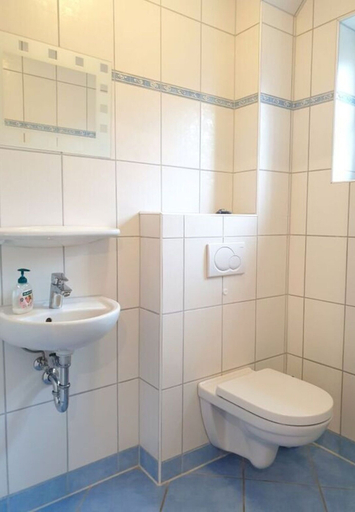 Bathroom 2, Deichtraum Modern Retreat, Plön