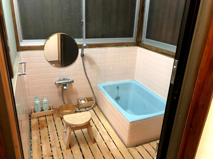 Bathroom 3, Guesthouse Wasabi, Iki