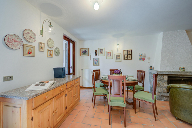 Room 2, Villa Il Castagno Few Min From Beach, Varese