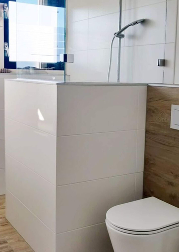 Bathroom 5, Villa Right by the sea, Den Helder