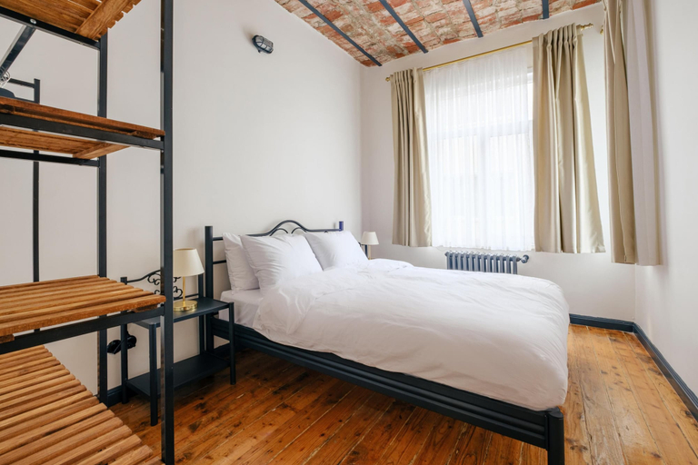 Bedroom 3, Flat With Balcony 8 min to Istiklal Avenue, Beyoğlu
