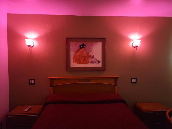 Bedroom 3, Deluxe Motel, Los Angeles Area, Los Angeles