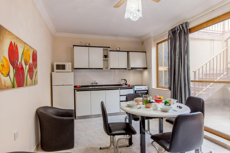 Others 5, Merill Pool and Sea Charming Apart 1
