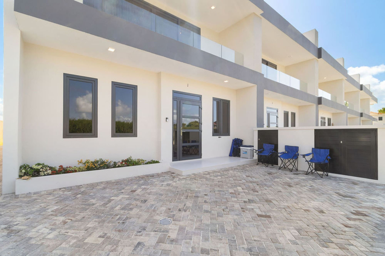 Exterior & Views, High-end Villa Walk to Beach Pool Ocean View