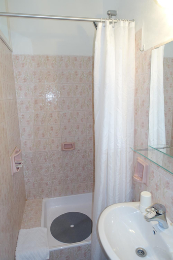 Others 4, Room Novakovic, Biograd na Moru
