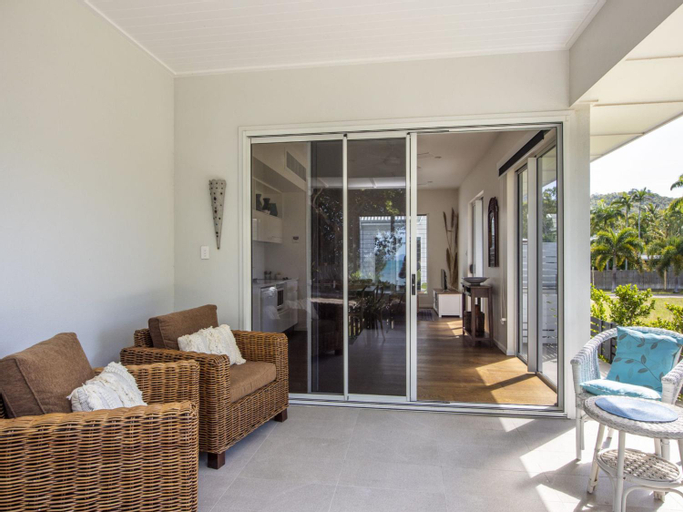 Exterior & Views 3, Reflections Turquoise Villa 4, Magnetic Island
