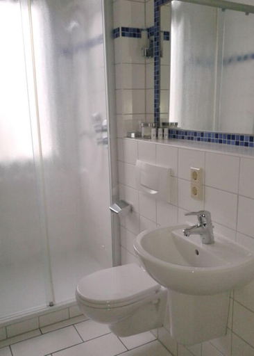 Bathroom 3, Holiday Apartment Villa in the Park, Friesland