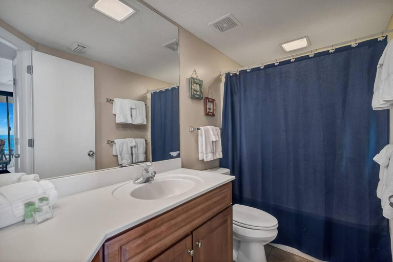 Bathroom, Windward Pointe 502-Beachfront 3bd2ba-Sleeps 8, Baldwin