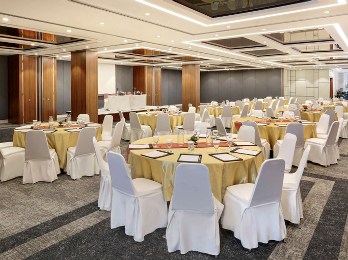 Business Facilities