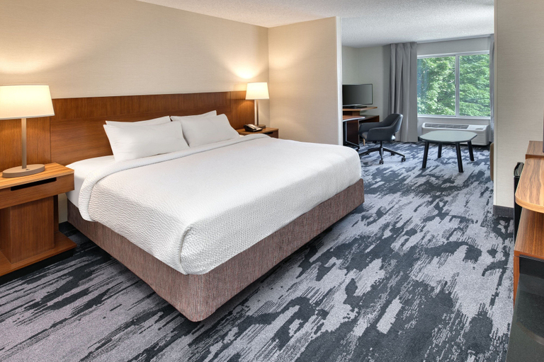 Bedroom 2, Fairfield Inn and Suites by Marriott Frankenmuth, Saginaw