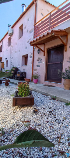 Others 5, George & Helen's House, Crete