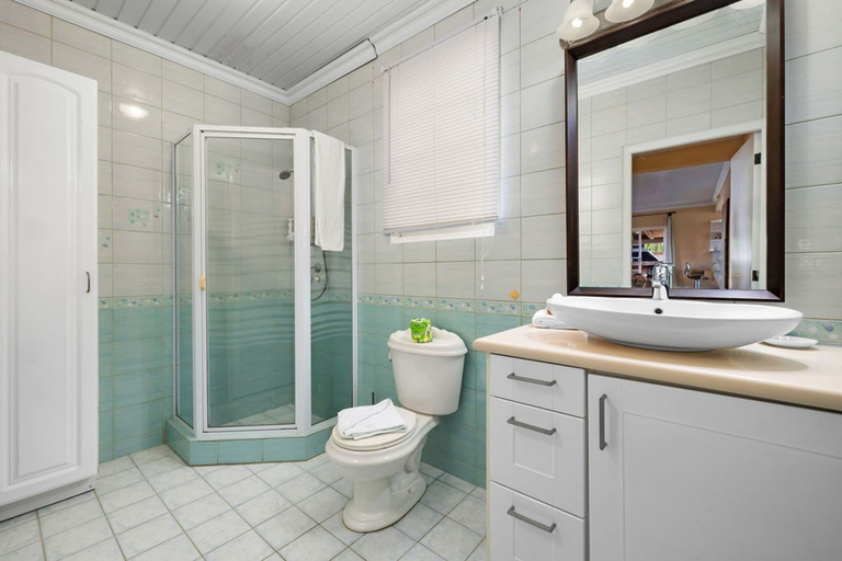 Bathroom 4, Cozy Tranquil 3BR 2BA Home w Private Pool Patio