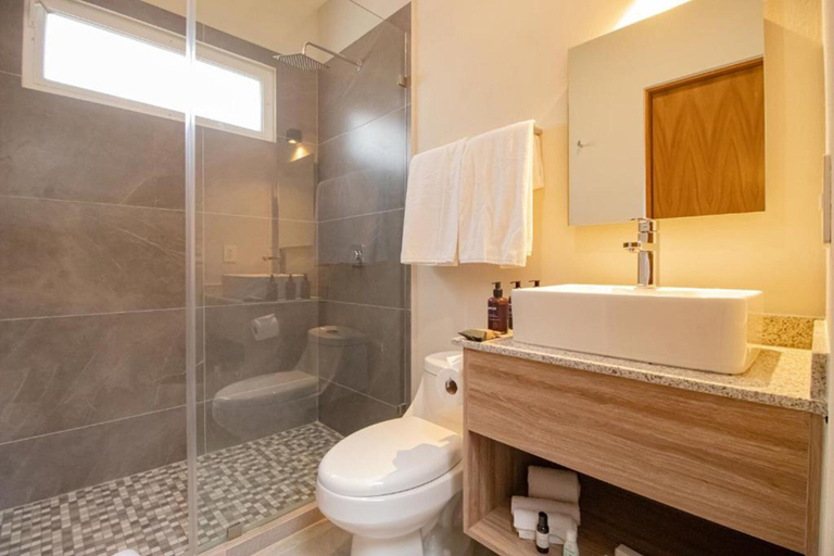 Bathroom 5, Memora Hotel & Villas Chapala, Ixtlahuacán de los Membrillos