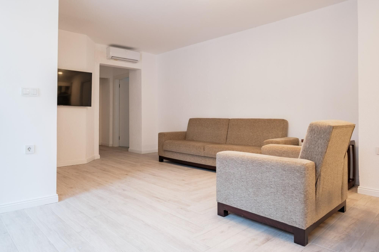 Room 3, Comfy Flat w Patio 3 min to Beach in Bodrum, Bodrum